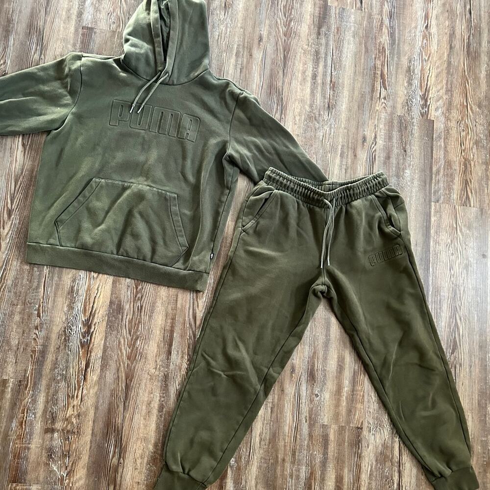 PUMA Olive Green Fleece Hoodie & Jogger Set – Size Medium